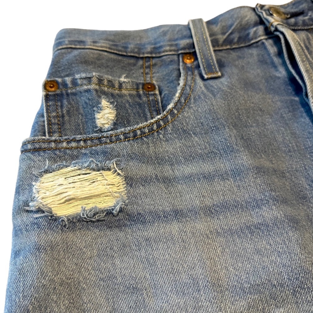 NEW Levi’s 501 High Rise Distressed Denim Shorts Sz 30 - Picture 2 of 16